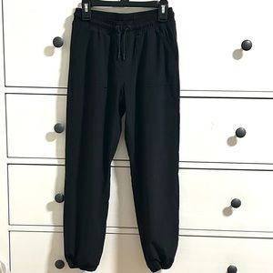 ATHLETA GIRL Lined High Jump Jogger Size Medium M/8-10 Color Black